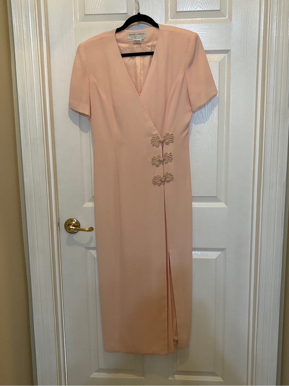 Maggie London Blush Pink Short Sleeve Wrap Long Dress, New size 10.